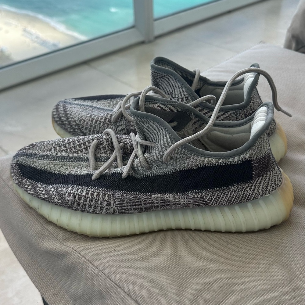 Yeezy Boost 350 V2s